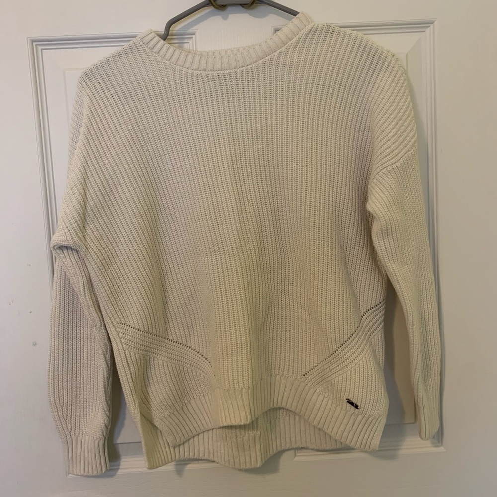 White Hollister sweater